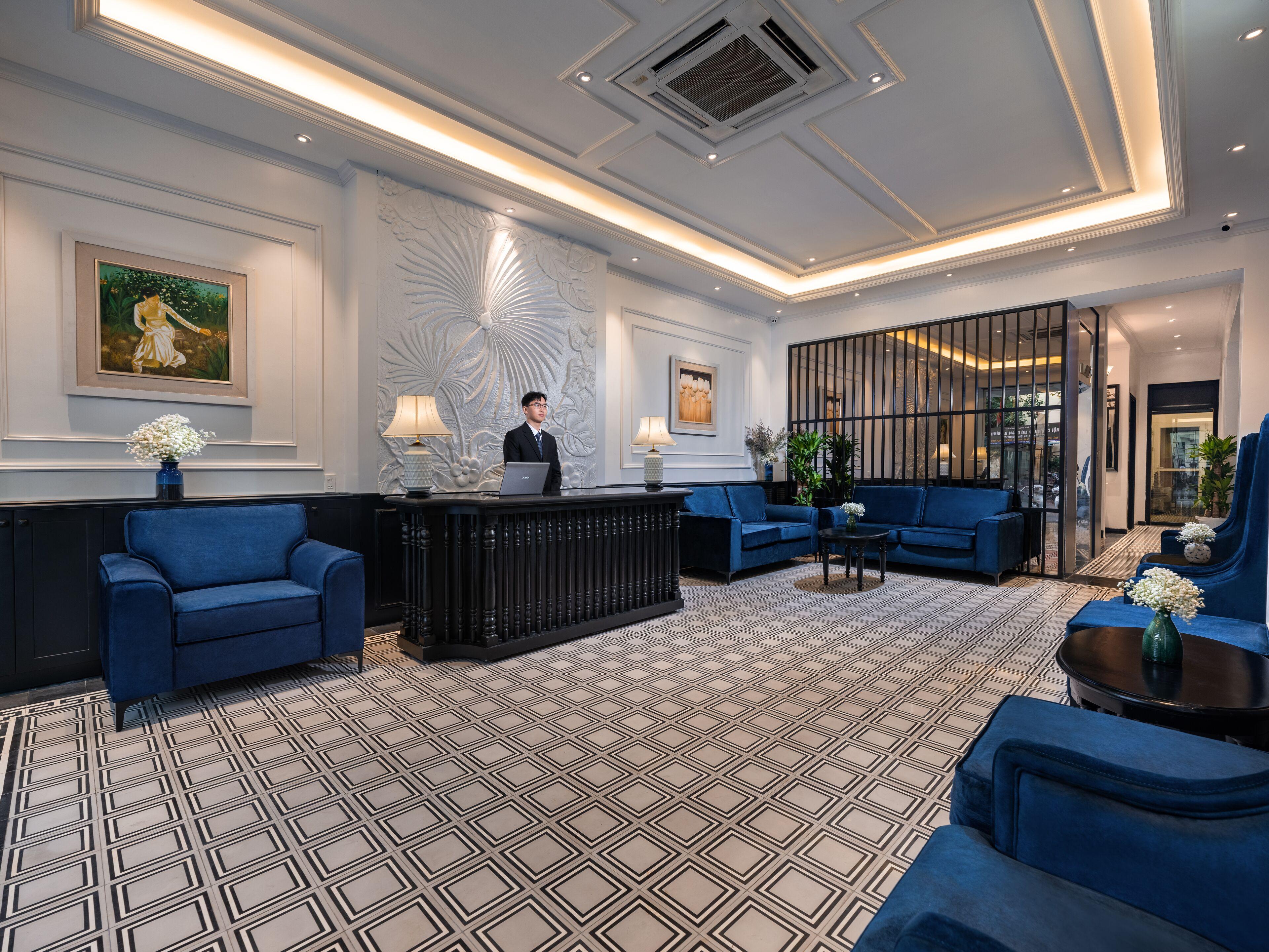 Flower Hotel — Photos 2